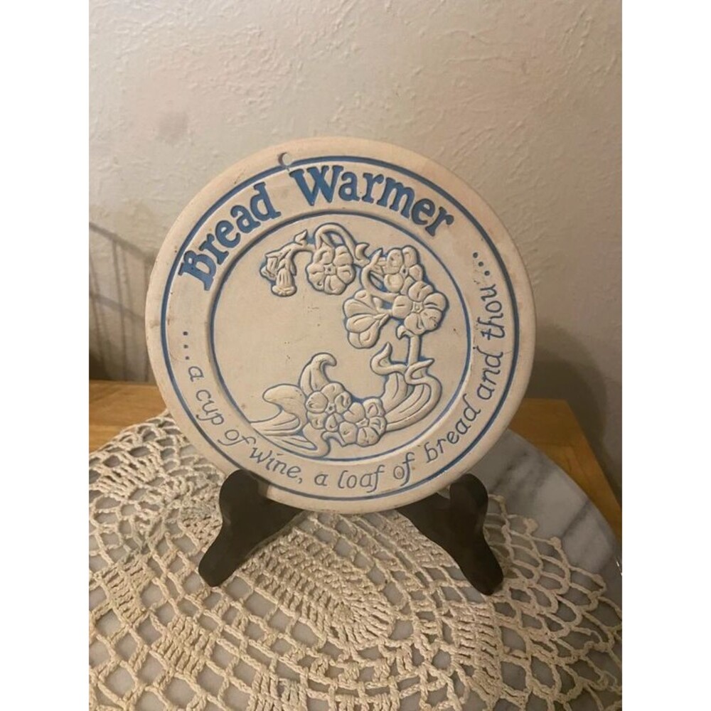 Vintage 1989 Lyn Ulick Stoneware Bread Warmer Trivet Heart Land